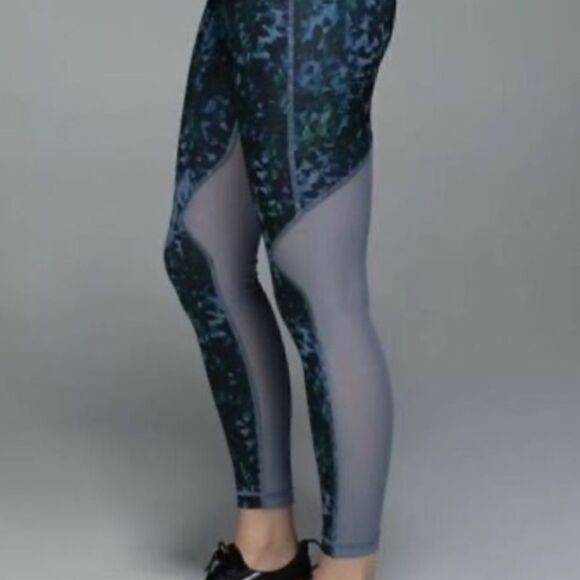 Lululemon Running In The City Mesh Panel Legging Blue Green Floral - Picture 11 of 12